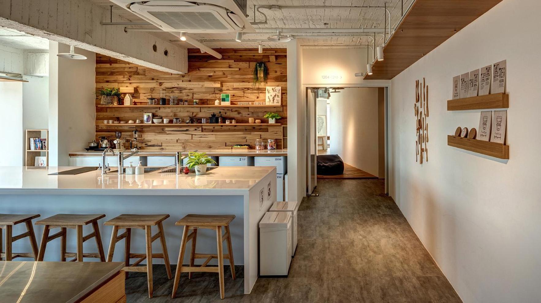 Norden Ruder Hostel Taichung Bagian luar foto
