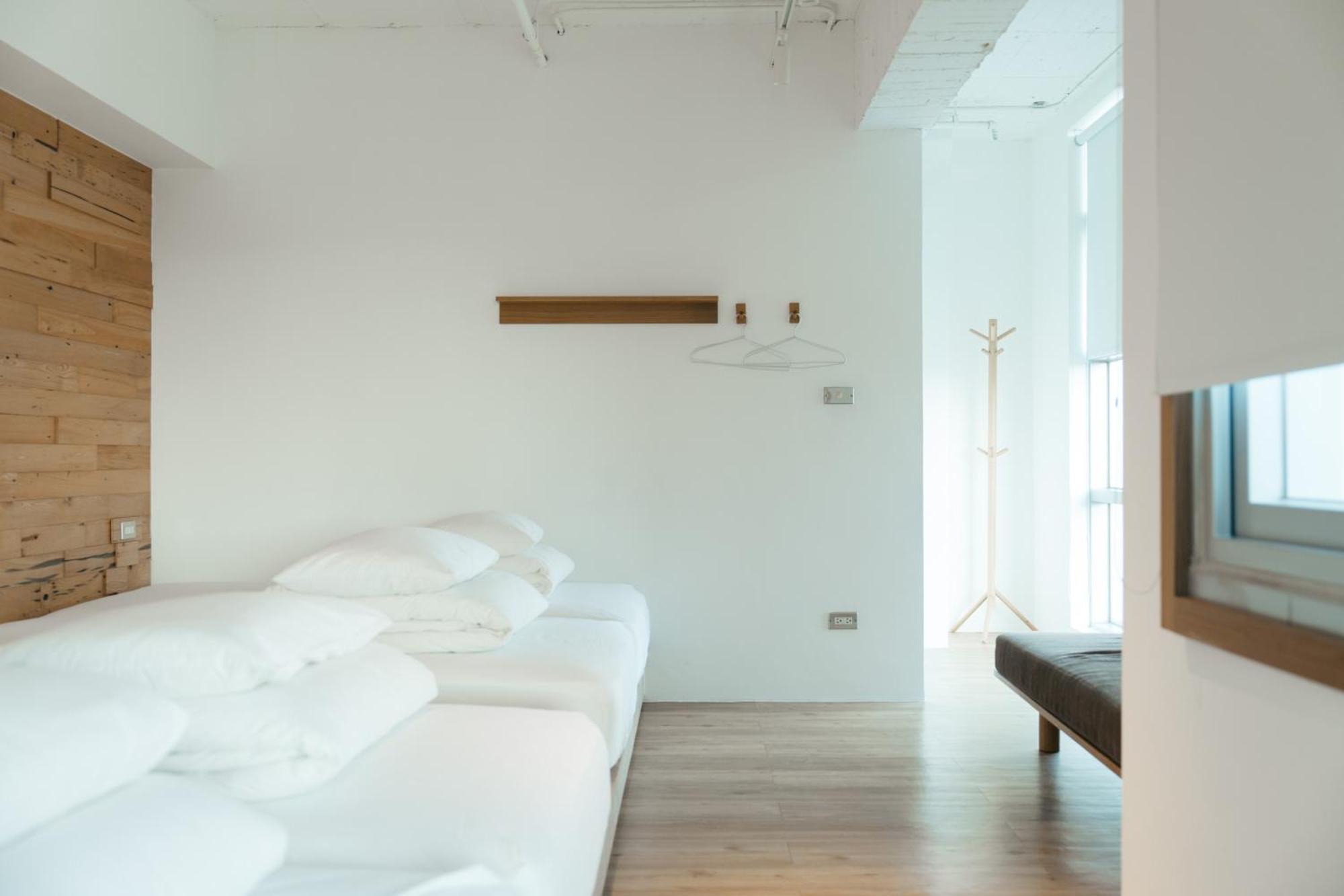 Norden Ruder Hostel Taichung Bagian luar foto